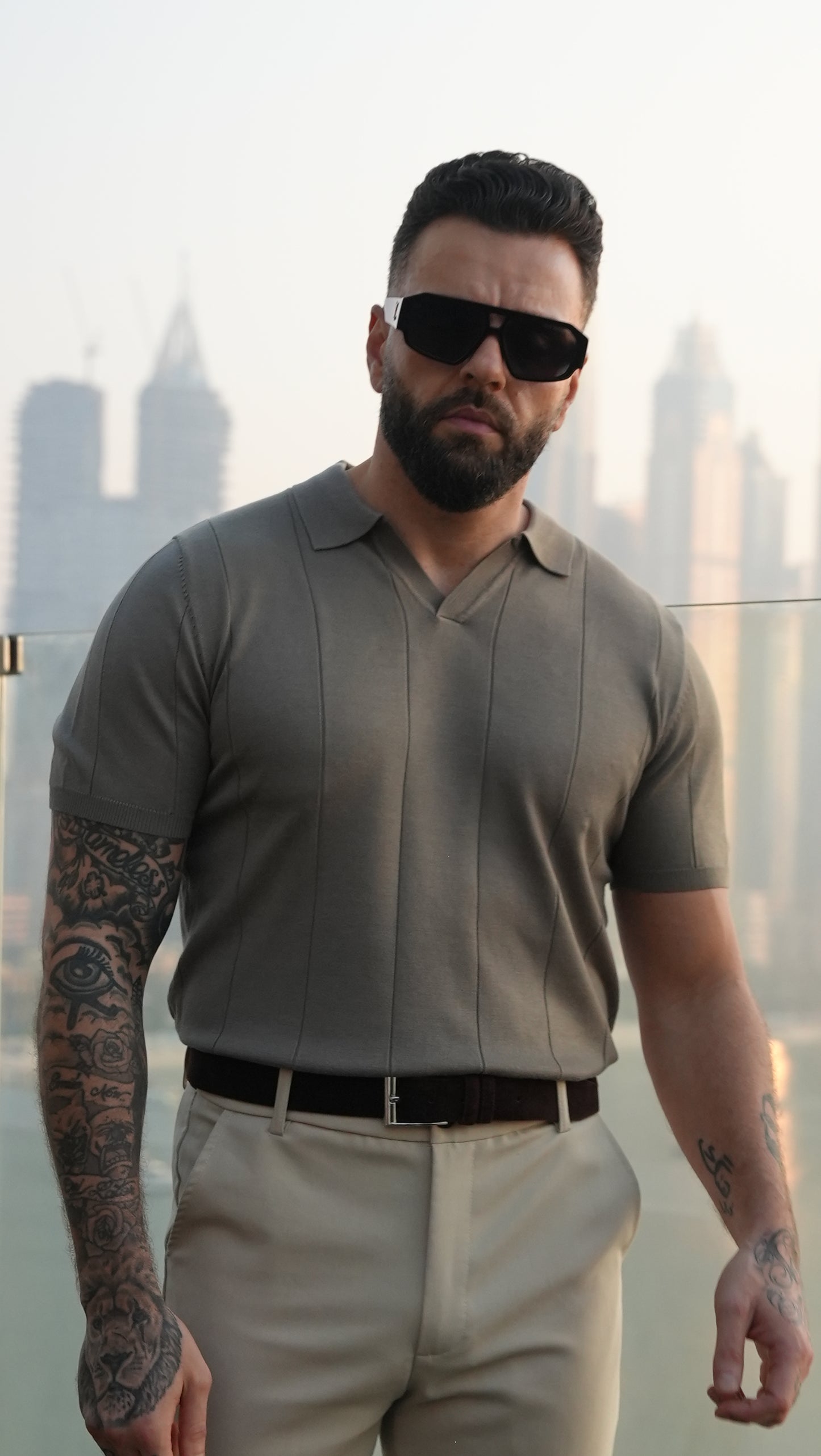 Buttonless knitwear polo short sleeve khaki green