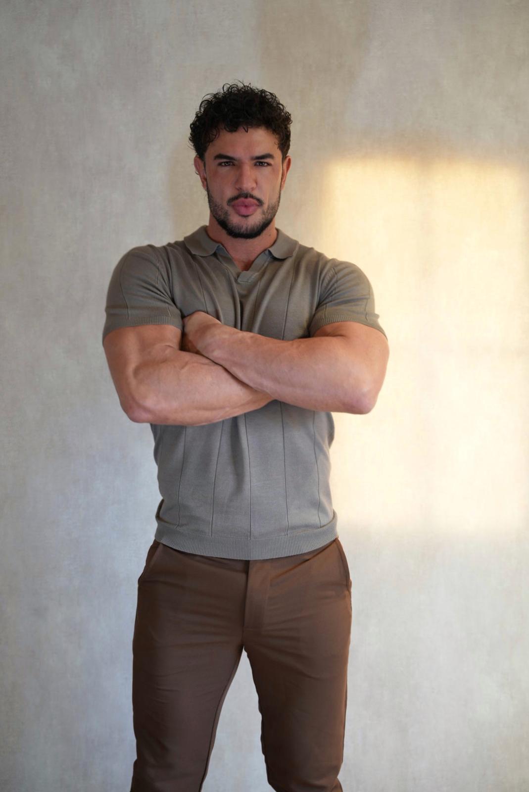 Buttonless knitwear polo short sleeve khaki green