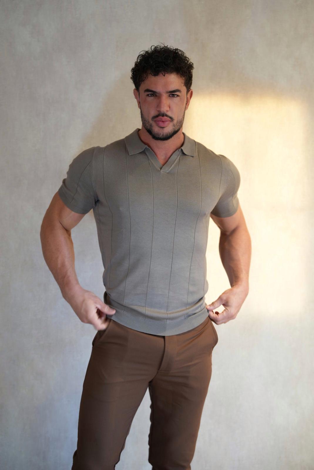 Buttonless knitwear polo short sleeve khaki green